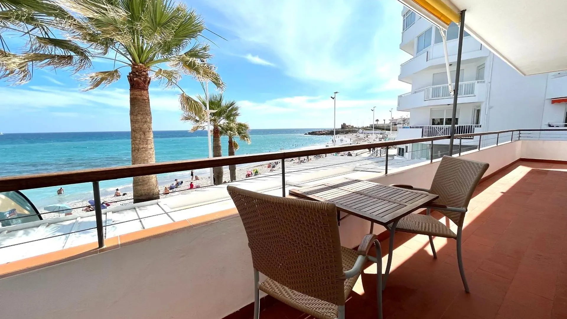 Apartamentos Playa Torrecilla Nerja Apartman