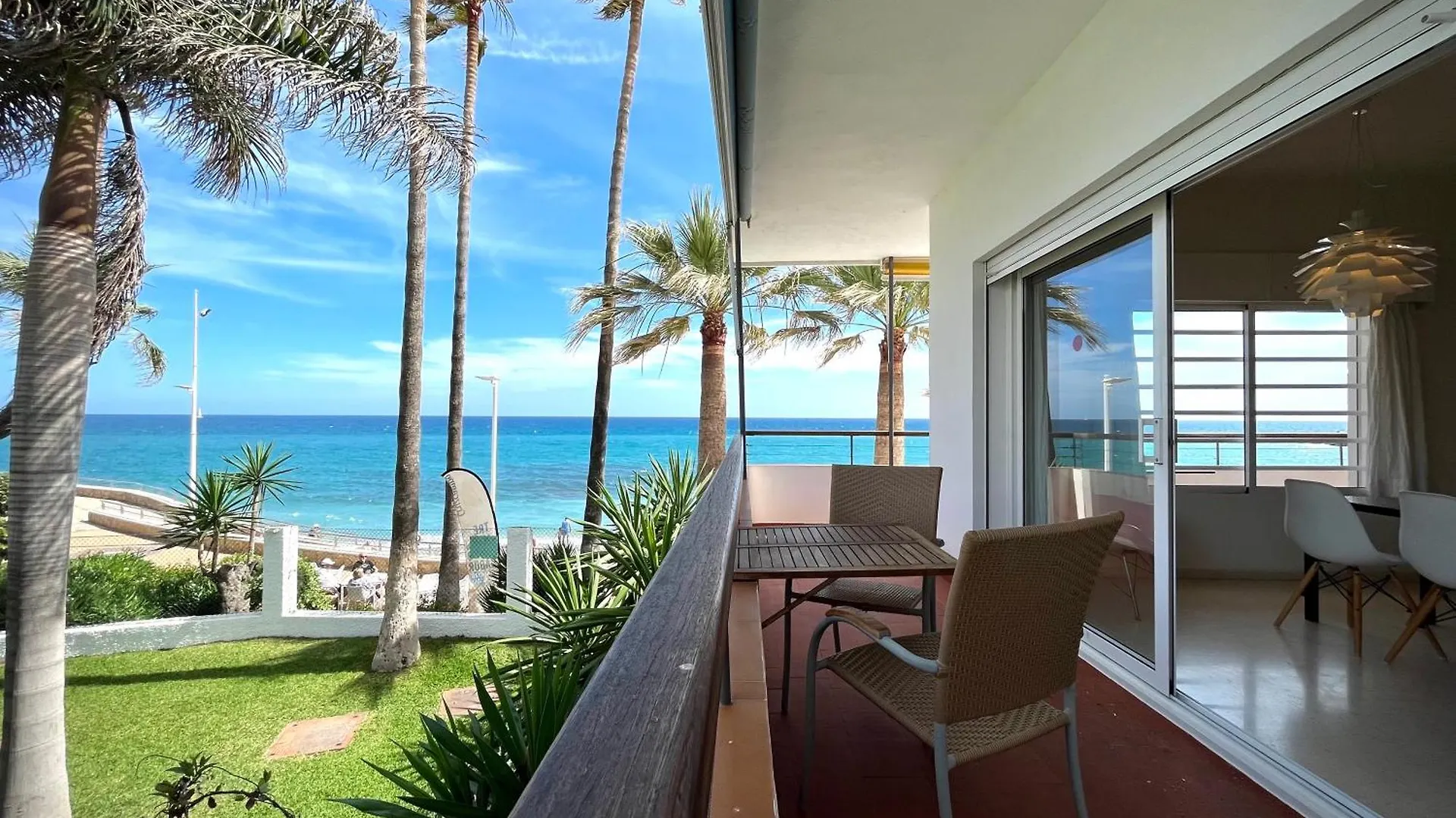 Apartamentos Playa Torrecilla Nerja 0*,  Spanyolország