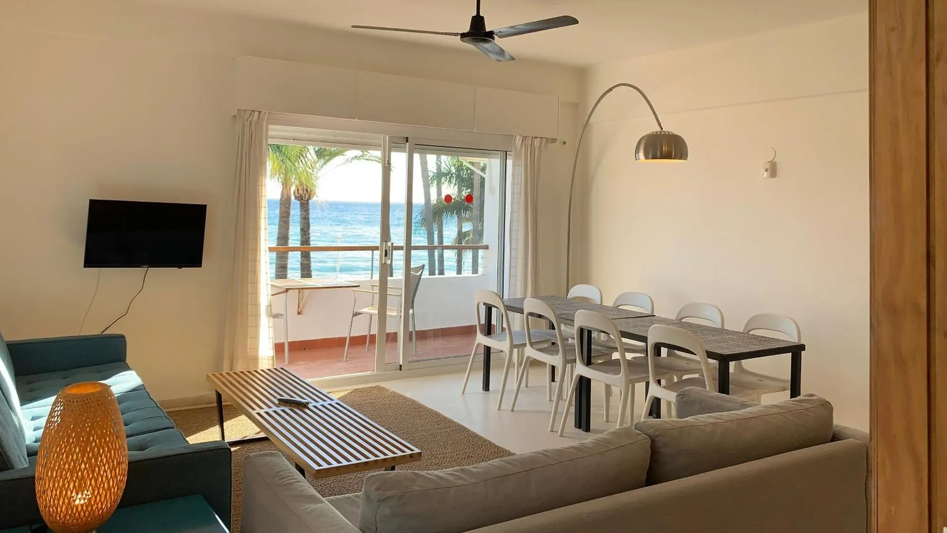 Apartamentos Playa Torrecilla Nerja