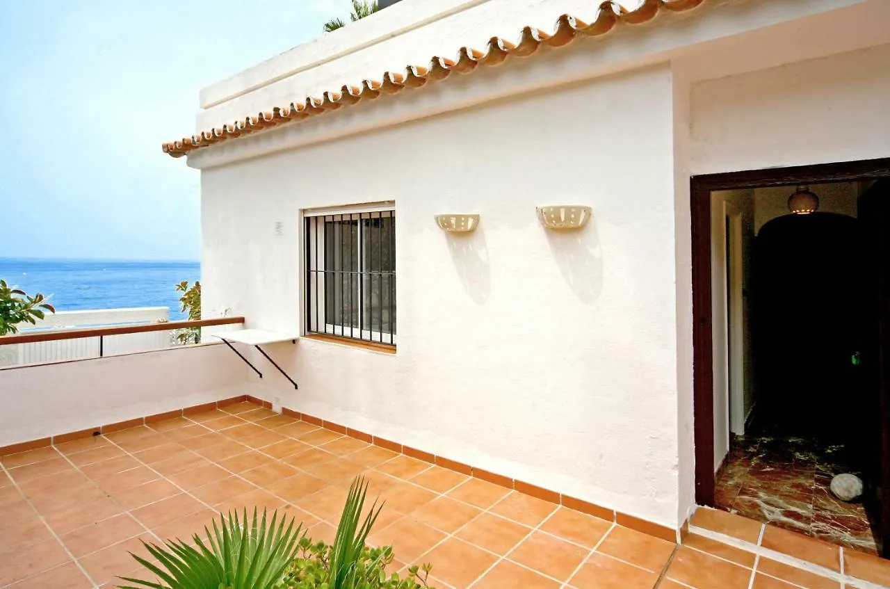 Apartamentos Playa Torrecilla Nerja 0*,  Espanha